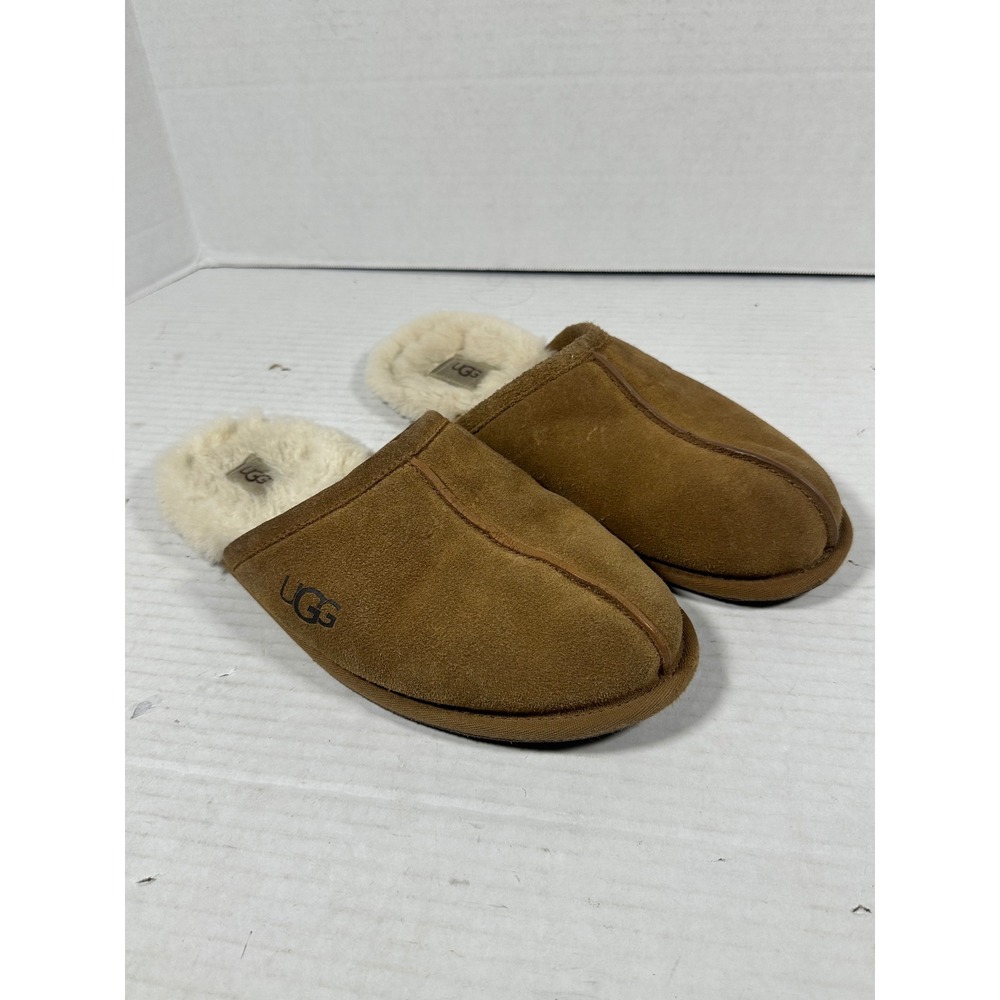 UGG‎ Scuff Suede Slippers Mens 11 Chestnut Sheepskin Lining 1115147